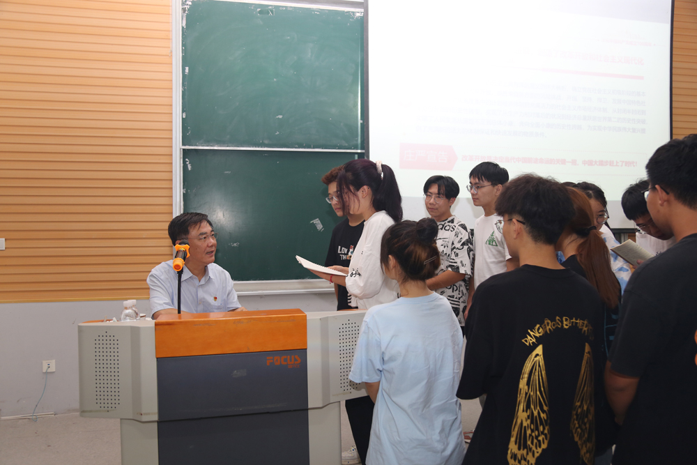 筑牢校园防控网 守护安全迎开学——2021年秋季学期学生返校报到侧记